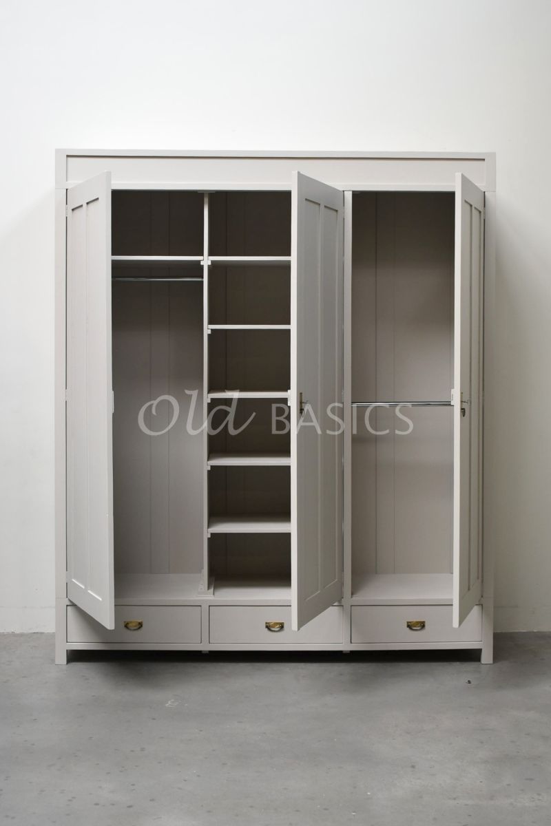 Detail van Linennkast Plage, 3 deuren, RAL7044, grijs, materiaal hout